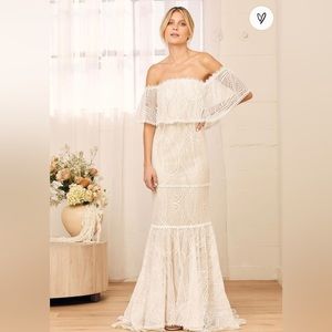 Lace Off-the-Shoulder Mermaid Maxi Dress